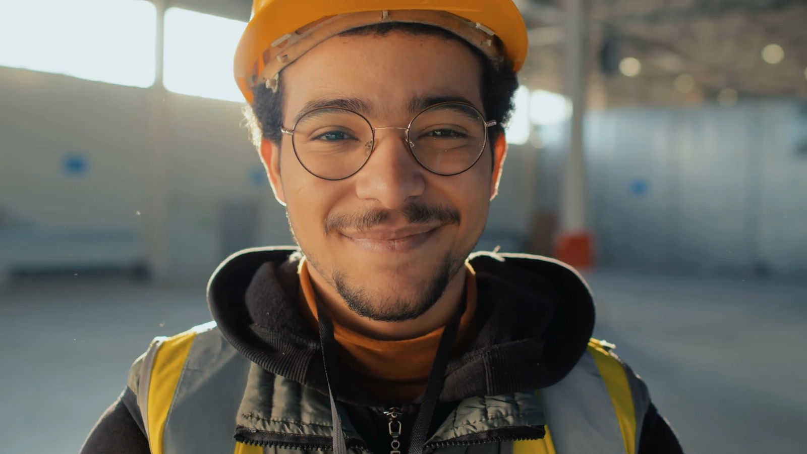Employment Rights: 5 Key Things Every Ontario Employee Should Know 4 Employee checking health and safety protocols at work