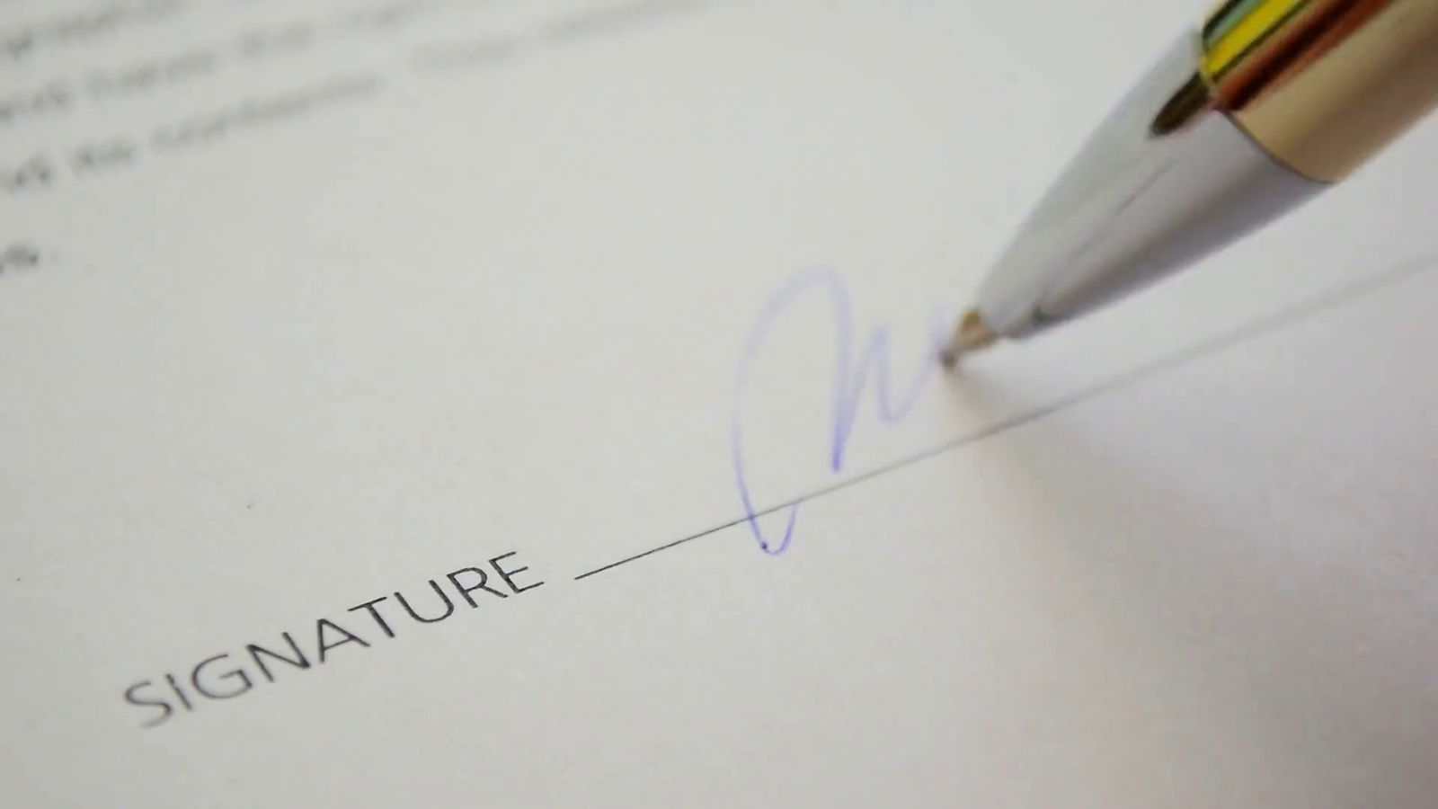 Employment Rights: 5 Key Things Every Ontario Employee Should Know 2 Employee reviewing employment contract before signing